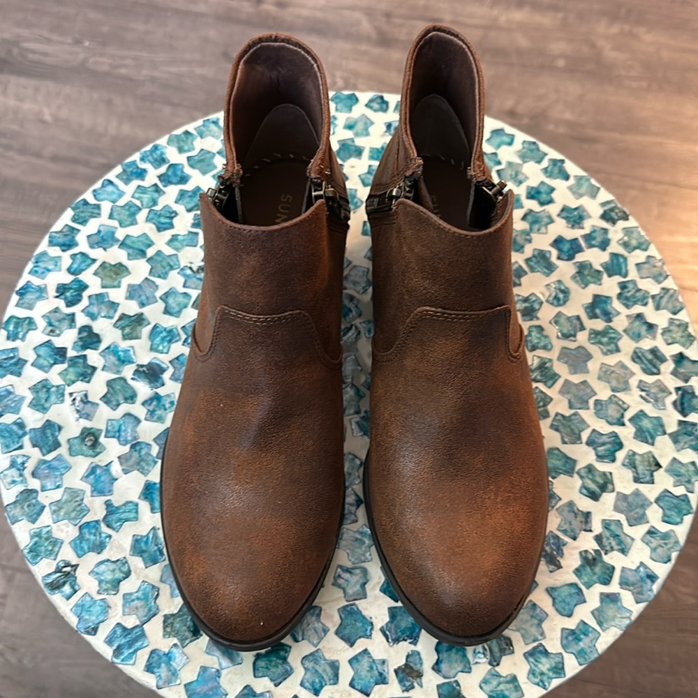 Sun + Stone Brown Bootie Ankle Boot Size 6